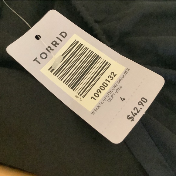 NWT Torrid Black Georgette One-Shoulder blouse, size 4 - Picture 4 of 4